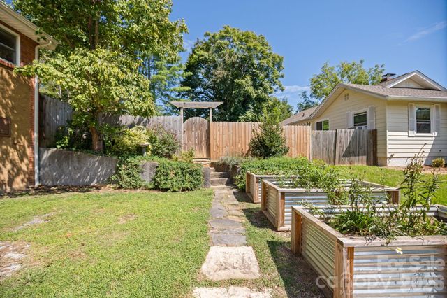 348 Beaucatcher Road, Asheville, NC 28805