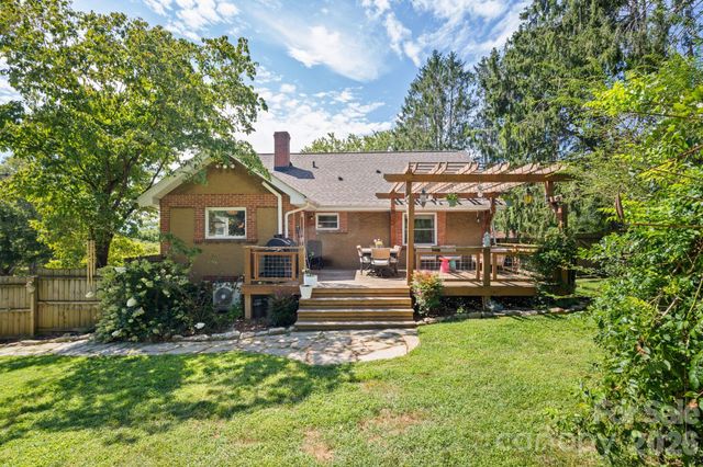 348 Beaucatcher Road, Asheville, NC 28805
