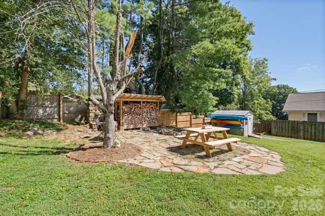 348 Beaucatcher Road, Asheville, NC 28805