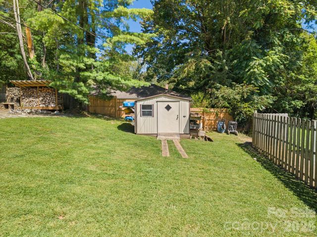 348 Beaucatcher Road, Asheville, NC 28805