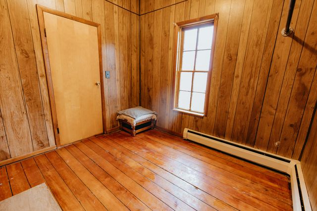 233 S Oak Street, Shrdn Vlg-evrgrn Twp, MI 48884