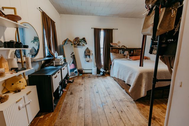 233 S Oak Street, Shrdn Vlg-evrgrn Twp, MI 48884