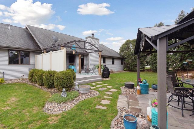 1903 St George Lane, Janesville, WI 53545