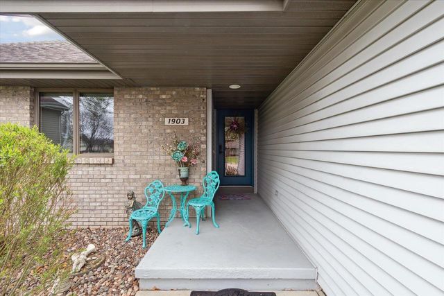 1903 St George Lane, Janesville, WI 53545
