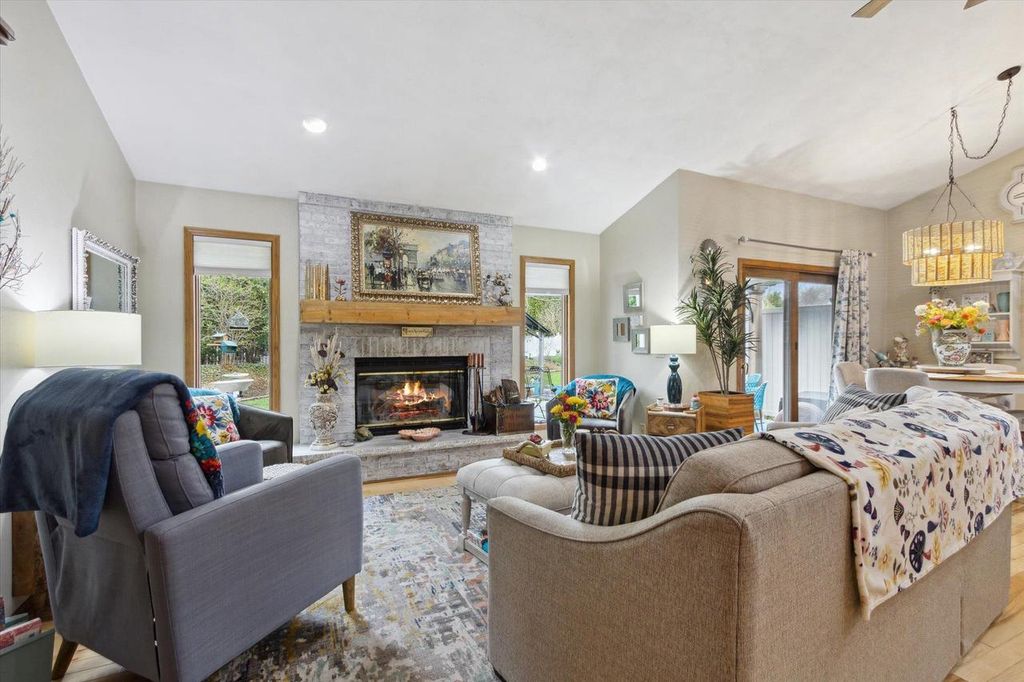 1903 St George Lane, Janesville, WI 53545