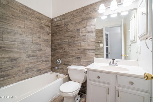 403 Wisconsin Court, Socorro, TX 79927