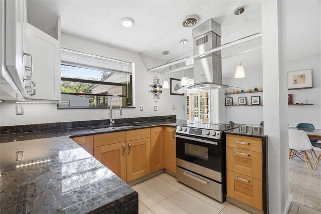 609 W RIVER DRIVE, Tampa, FL 33617