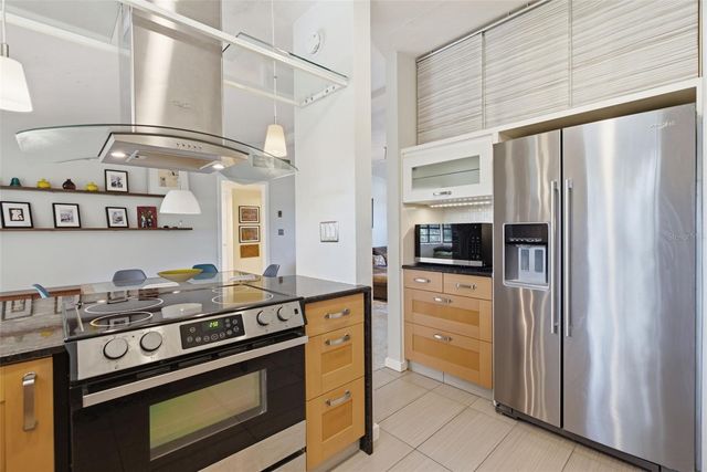 609 W RIVER DRIVE, Tampa, FL 33617