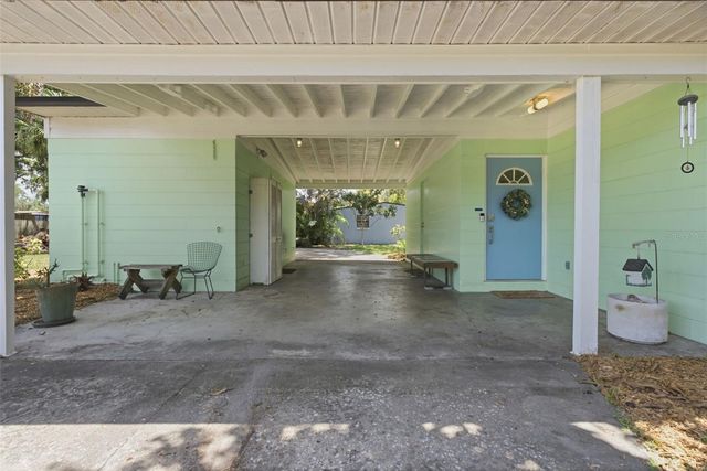609 W RIVER DRIVE, Tampa, FL 33617