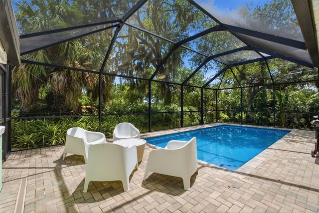 609 W RIVER DRIVE, Tampa, FL 33617