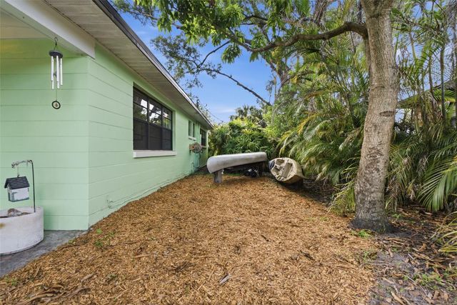 609 W RIVER DRIVE, Tampa, FL 33617