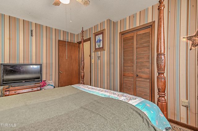 465 Springfield Drive, Bristol, TN 37620