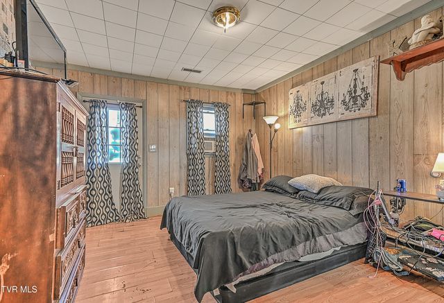 465 Springfield Drive, Bristol, TN 37620