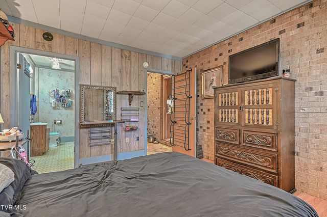 465 Springfield Drive, Bristol, TN 37620