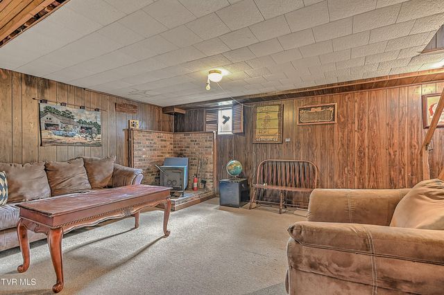 465 Springfield Drive, Bristol, TN 37620