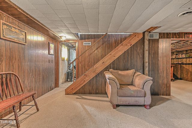 465 Springfield Drive, Bristol, TN 37620