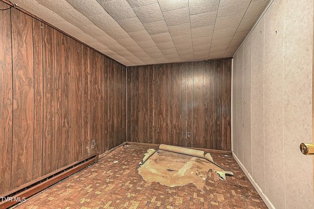 465 Springfield Drive, Bristol, TN 37620