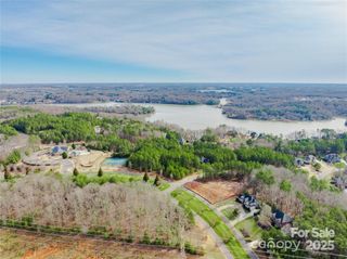 4012 Beechwood Spring Lane, Belmont, NC 28012