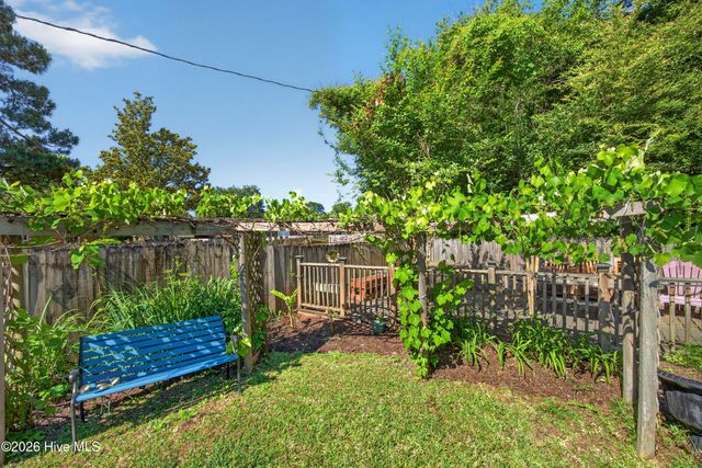 101 Doughton Road, Wilmington, NC 28409