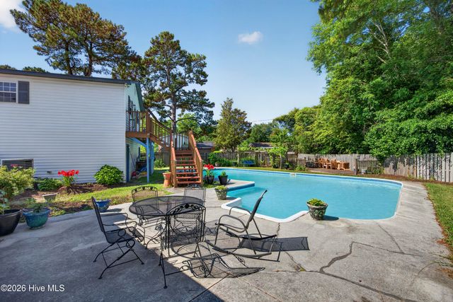 101 Doughton Road, Wilmington, NC 28409