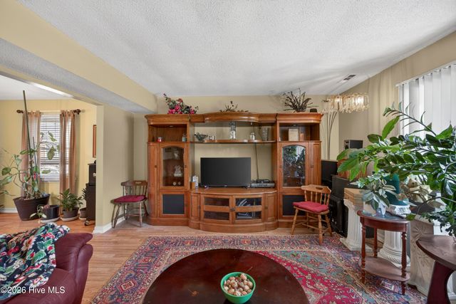 101 Doughton Road, Wilmington, NC 28409