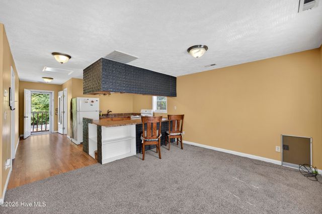 101 Doughton Road, Wilmington, NC 28409