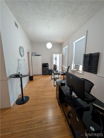 577 Niagara Street, Buffalo, NY 14201