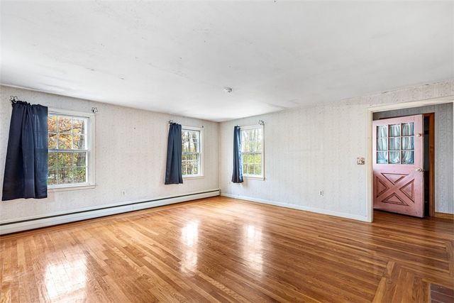 101 Cobble Hill Road, Lincoln, RI 02865