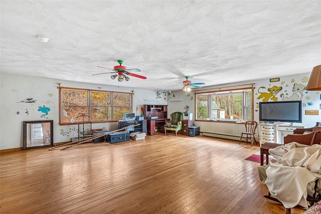 101 Cobble Hill Road, Lincoln, RI 02865