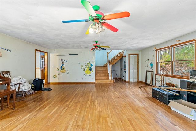 101 Cobble Hill Road, Lincoln, RI 02865