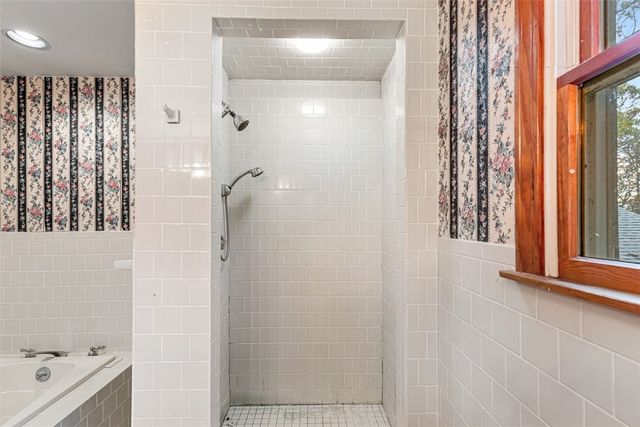 101 Cobble Hill Road, Lincoln, RI 02865