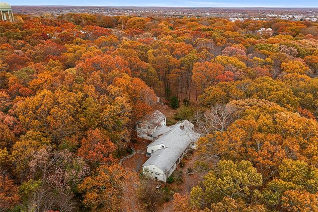 101 Cobble Hill Road, Lincoln, RI 02865