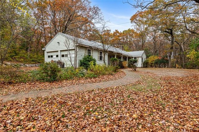 101 Cobble Hill Road, Lincoln, RI 02865