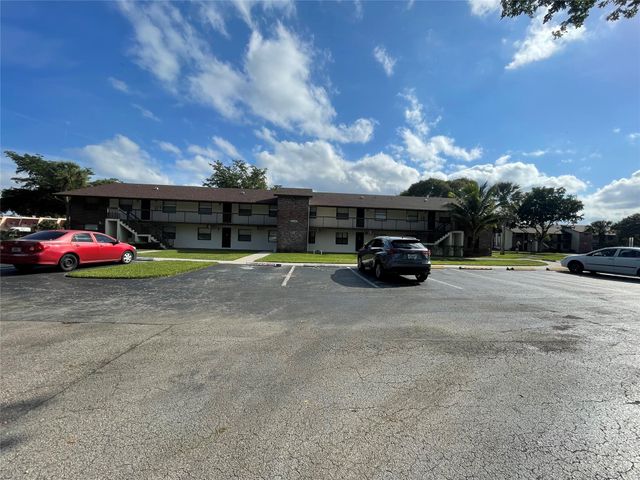 6040 Shakerwood Cir 205, Tamarac, FL 33319