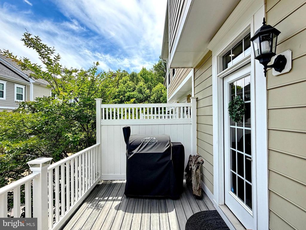 Image 11 of property listing at 15 MUSTANG DR, La Plata, MD 20646