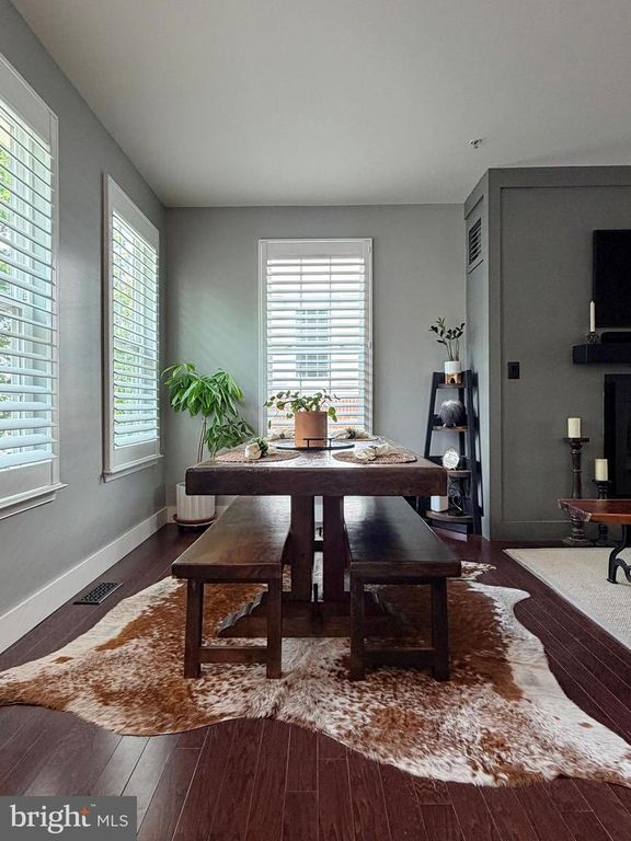 Image 15 of property listing at 15 MUSTANG DR, La Plata, MD 20646