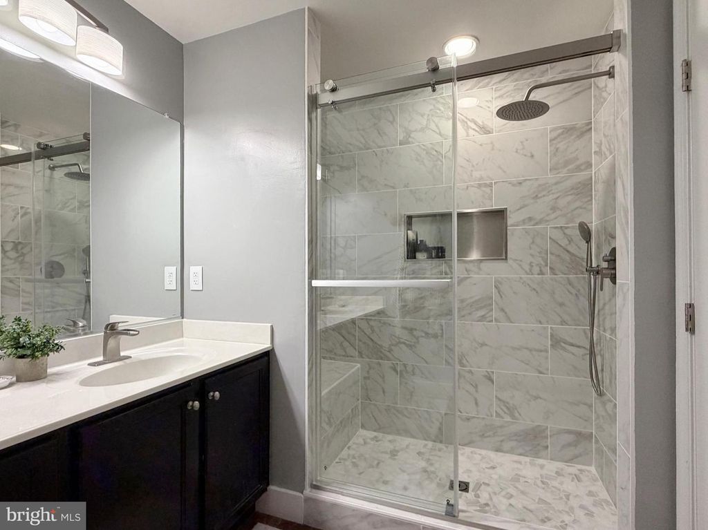 Image 5 of property listing at 15 MUSTANG DR, La Plata, MD 20646