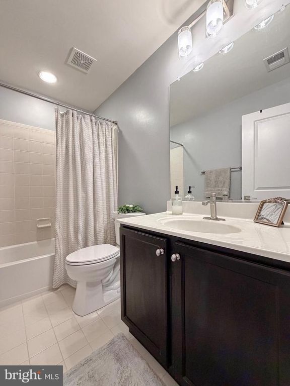 Image 71 of property listing at 15 MUSTANG DR, La Plata, MD 20646