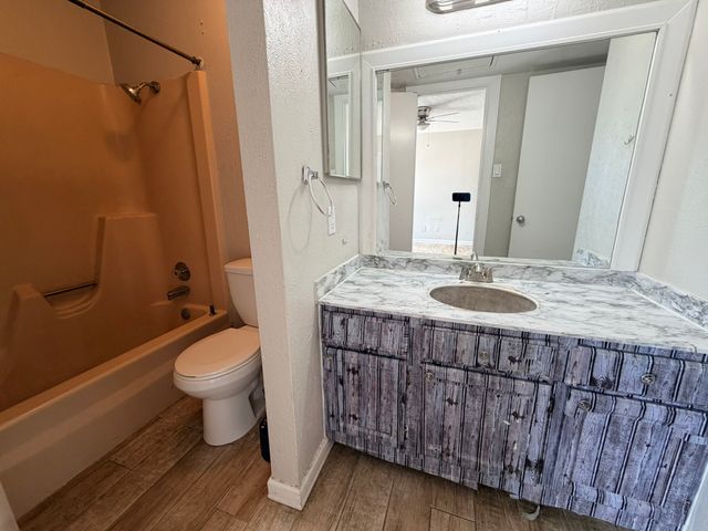 7145 Fair Oaks Avenue 36, Dallas, TX 75231