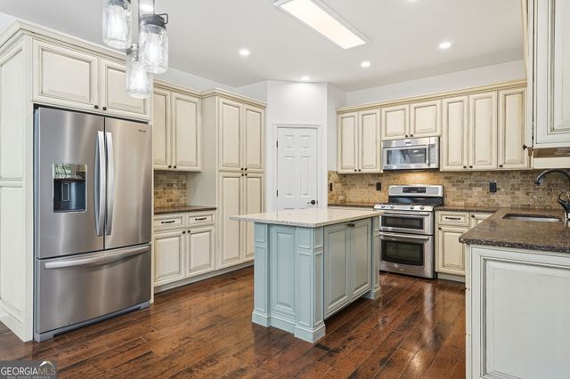 502 Elkhorn Place, Woodstock, GA 30189