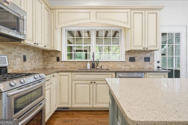 502 Elkhorn Place, Woodstock, GA 30189