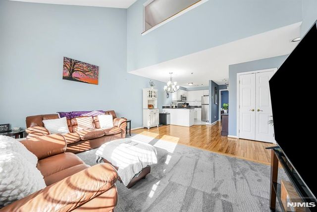 45 Royal Avenue 46, Hawthorne, NJ 07506