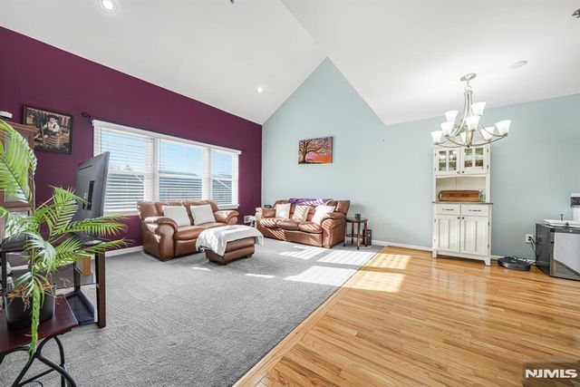 45 Royal Avenue 46, Hawthorne, NJ 07506