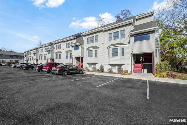 45 Royal Avenue 46, Hawthorne, NJ 07506