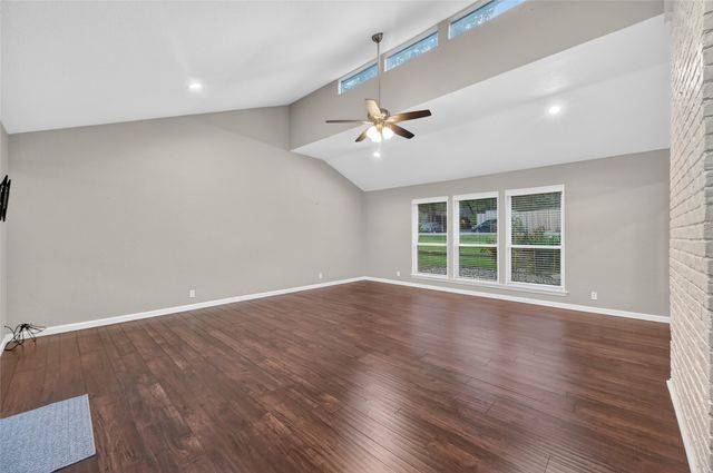 320 Tanglewood Lane, Highland Village, TX 75077