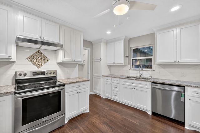 320 Tanglewood Lane, Highland Village, TX 75077