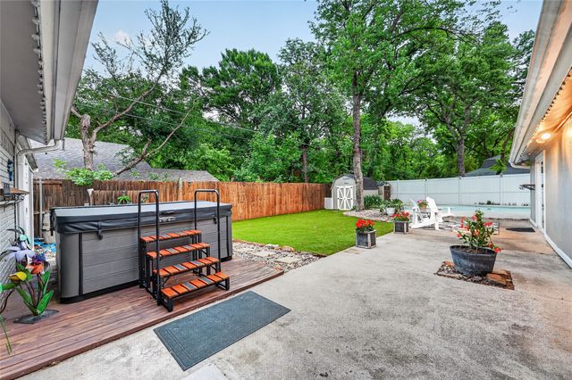 320 Tanglewood Lane, Highland Village, TX 75077