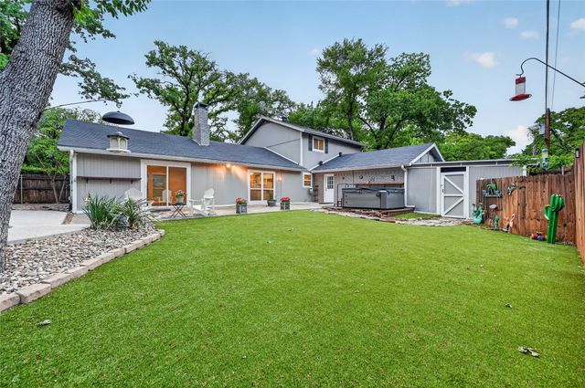 320 Tanglewood Lane, Highland Village, TX 75077