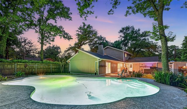 320 Tanglewood Lane, Highland Village, TX 75077