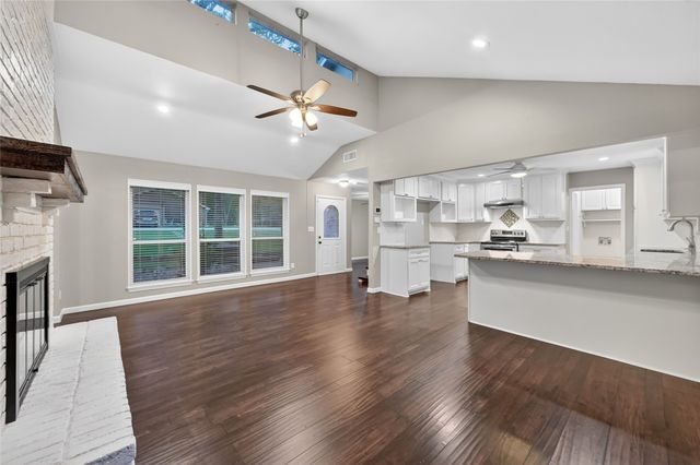 320 Tanglewood Lane, Highland Village, TX 75077